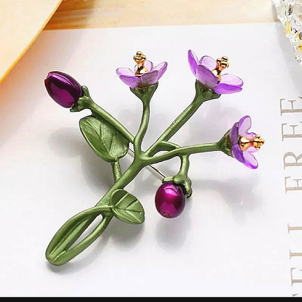 NWT Violets Brooch Enamel Bronze patina - Picture 2 of 8
